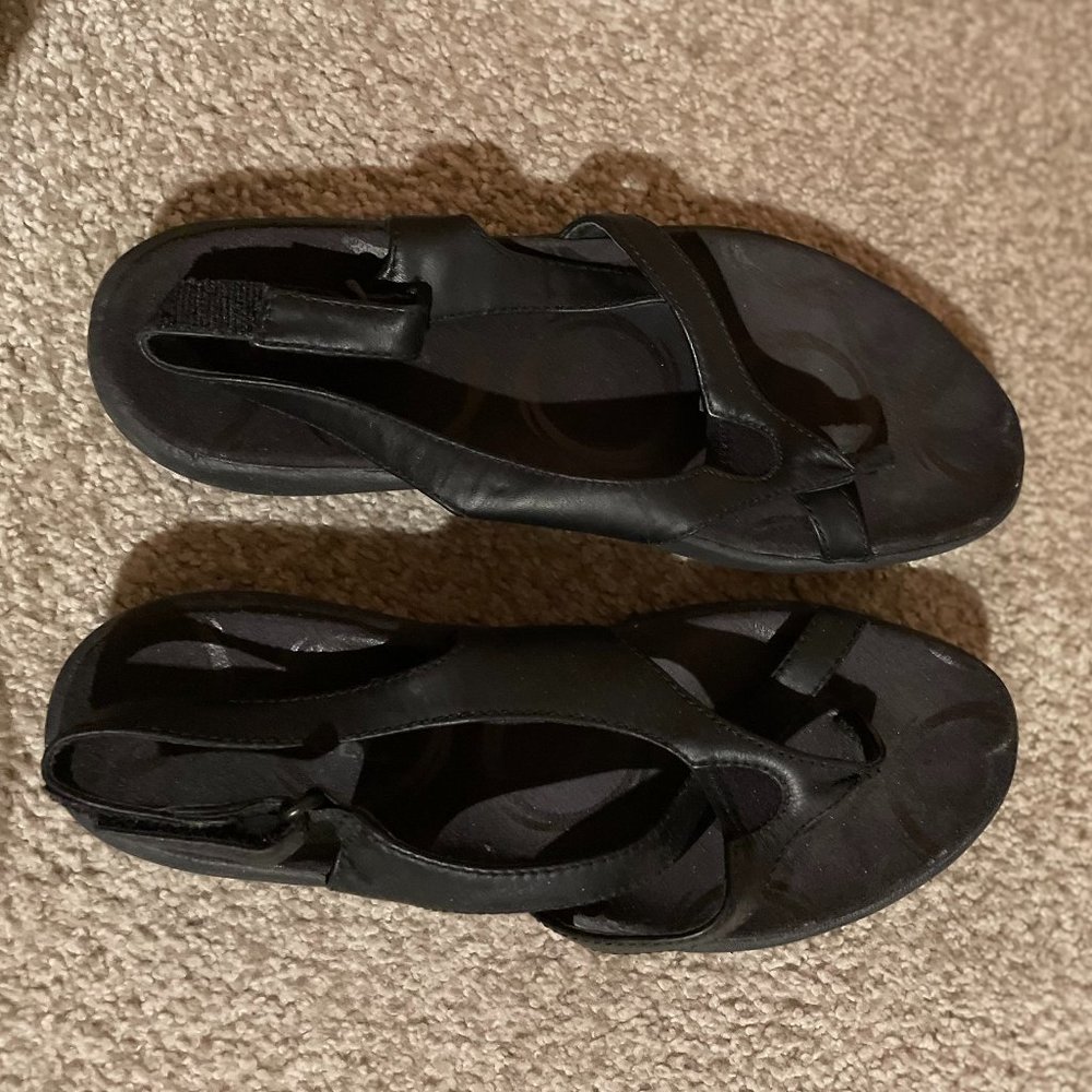 Merrell Agave Black Leather Strappy Performance Sandals - size 7